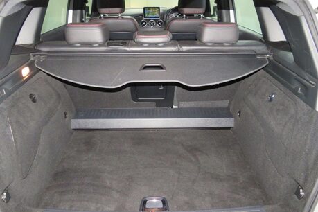 Mercedes-Benz B Class B 200 D AMG LINE EXECUTIVE Image 17