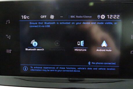 Peugeot 208 PURETECH ALLURE S/S Image 23