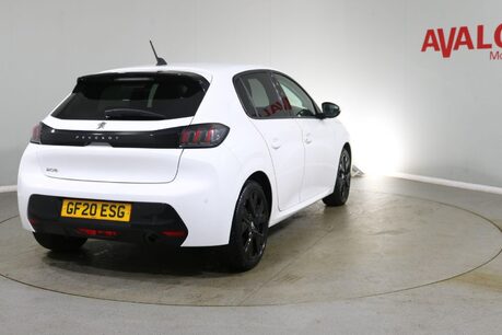 Peugeot 208 PURETECH ALLURE S/S Image 10