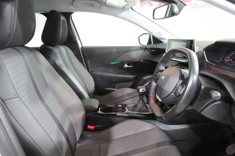 Peugeot 208 PURETECH ALLURE S/S Image 12
