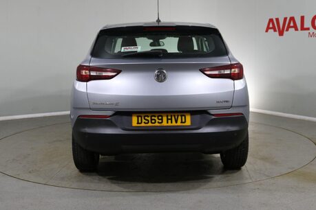 Vauxhall Grandland X SE Image 9