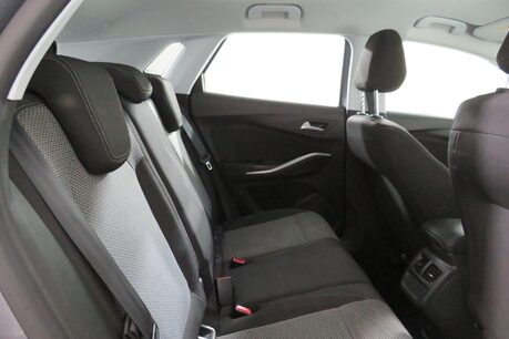 Vauxhall Grandland X SE Image 18