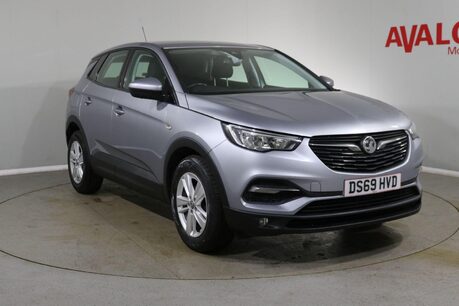 Vauxhall Grandland X SE