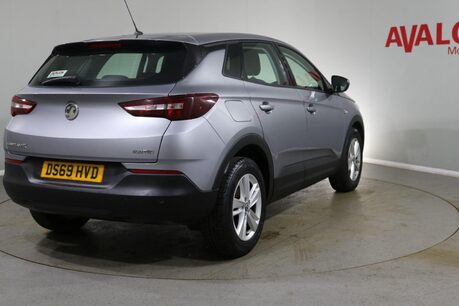 Vauxhall Grandland X SE Image 10