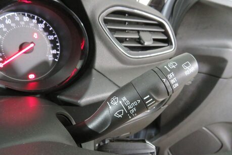 Vauxhall Grandland X SE Image 30