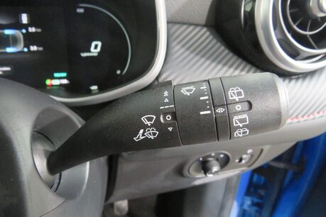 MG ZS TROPHY CONNECT Image 22