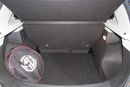 MG ZS TROPHY CONNECT Image 10