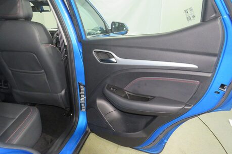 MG ZS TROPHY CONNECT Image 25