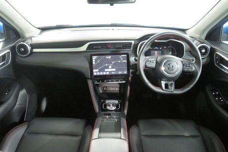 MG ZS TROPHY CONNECT Image 12