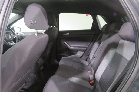 Volkswagen Polo R-LINE TSI Image 27