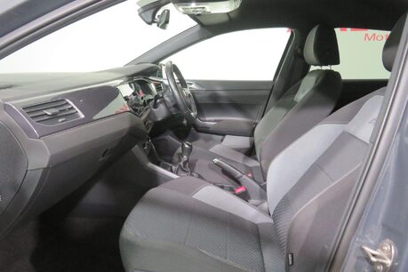 Volkswagen Polo R-LINE TSI Image 28