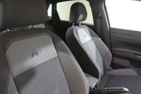 Volkswagen Polo R-LINE TSI Image 24