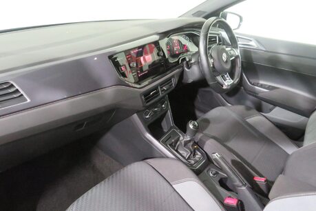 Volkswagen Polo R-LINE TSI Image 2