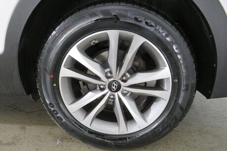 Hyundai SANTA FE CRDI PREMIUM Image 23