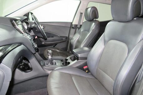 Hyundai SANTA FE CRDI PREMIUM Image 29