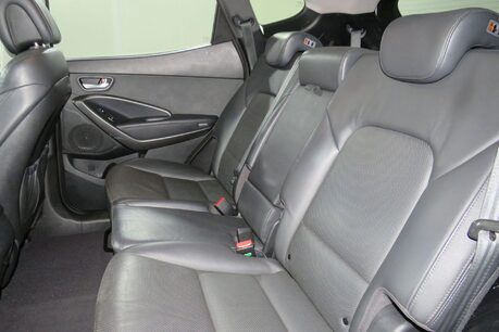 Hyundai SANTA FE CRDI PREMIUM Image 16