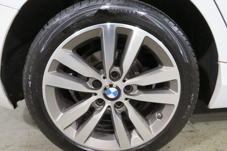 BMW 1 Series 118I SPORT Image 11