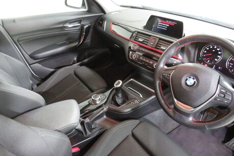 BMW 1 Series 118I SPORT Image 13