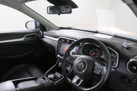 MG ZS EXCLUSIVE Image 2