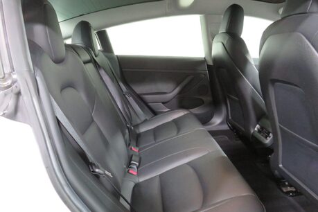 Tesla Model 3 STANDARD RANGE PLUS Image 14