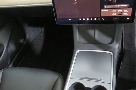 Tesla Model 3 STANDARD RANGE PLUS Image 28