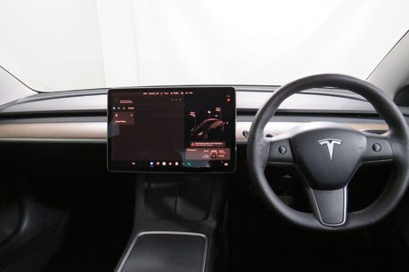 Tesla Model 3 STANDARD RANGE PLUS Image 29