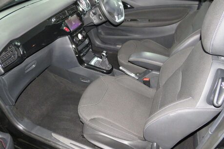 DS DS 3 BLUEHDI CONNECTED CHIC S/S Image 18