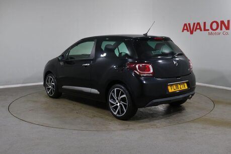 DS DS 3 BLUEHDI CONNECTED CHIC S/S Image 8