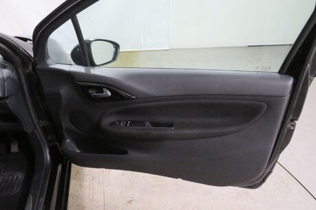 DS DS 3 BLUEHDI CONNECTED CHIC S/S Image 30