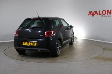 DS DS 3 BLUEHDI CONNECTED CHIC S/S Image 10