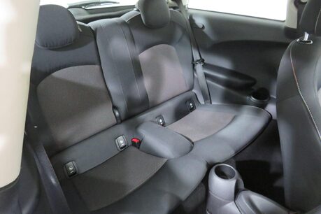 Mini Hatch ONE Image 14