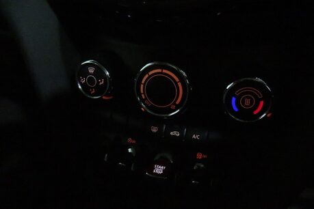 Mini Hatch ONE Image 23