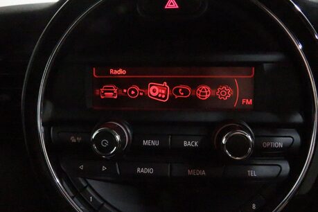 Mini Hatch ONE Image 21