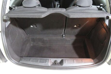 Mini Hatch ONE Image 16