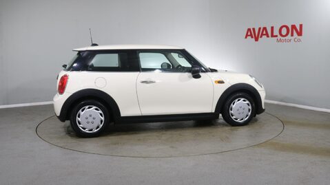 Mini Hatch ONE Interior