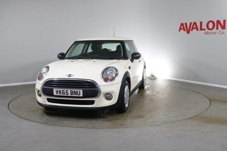 Mini Hatch ONE Image 6