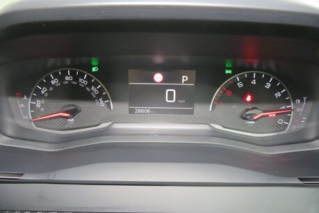 Peugeot 208 PURETECH ALLURE S/S Image 24