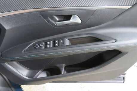 Peugeot 3008 S/S ALLURE Image 24