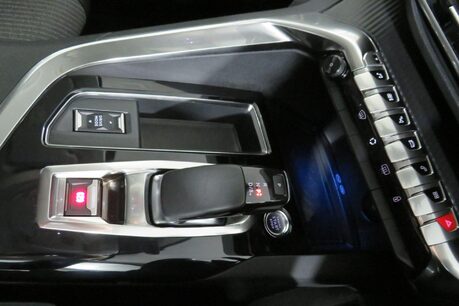 Peugeot 3008 S/S ALLURE Image 23