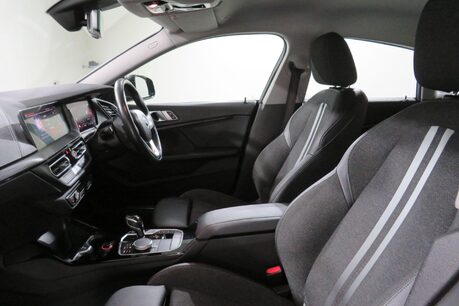 BMW 2 Series 218I SPORT GRAN COUPE Image 32