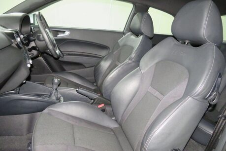 Audi A1 TDI S LINE Image 23