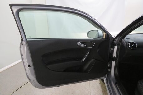 Audi A1 TDI S LINE Image 32