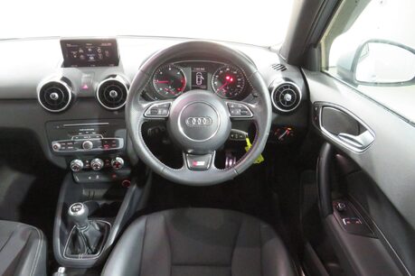Audi A1 TDI S LINE Image 13