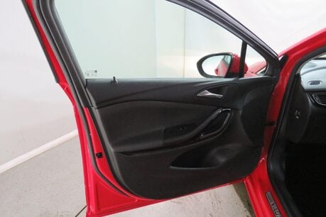 Vauxhall Astra ELITE NAV Image 31