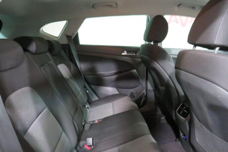 Hyundai TUCSON GDI SE NAV Image 14