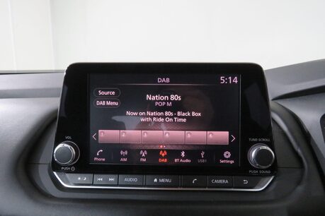 Nissan Qashqai DIG-T ACENTA PREMIUM DCT MHEV Image 20