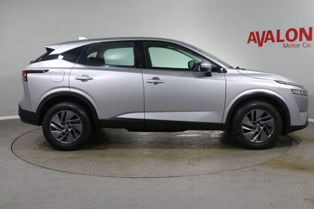 Nissan Qashqai DIG-T ACENTA PREMIUM DCT MHEV Image 4