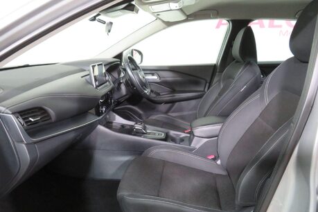 Nissan Qashqai DIG-T ACENTA PREMIUM DCT MHEV Image 18