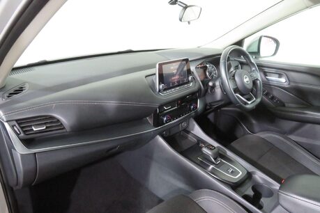 Nissan Qashqai DIG-T ACENTA PREMIUM DCT MHEV Image 19