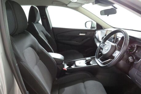 Nissan Qashqai DIG-T ACENTA PREMIUM DCT MHEV Image 13